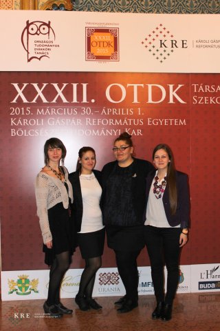 OTDK fal előtt készült képek